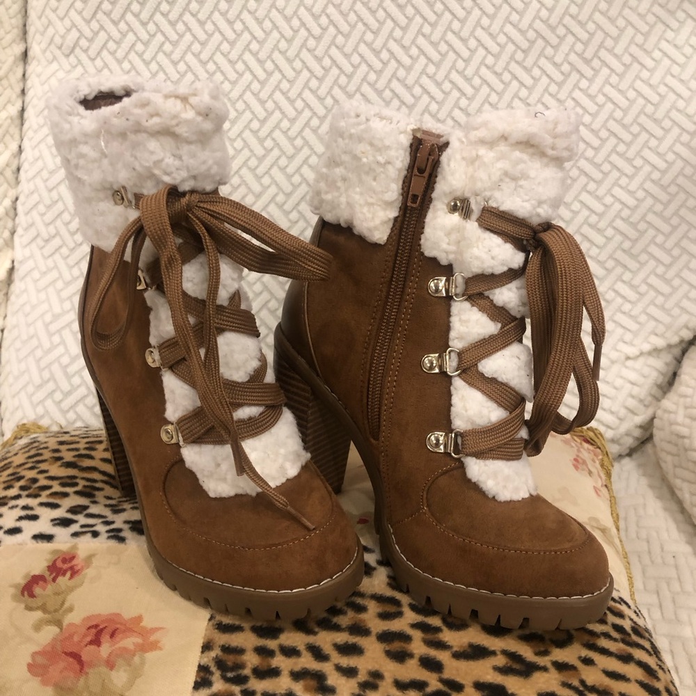 BCBG Generation Brown Suede Paloma booties faux fur 5.5 new!